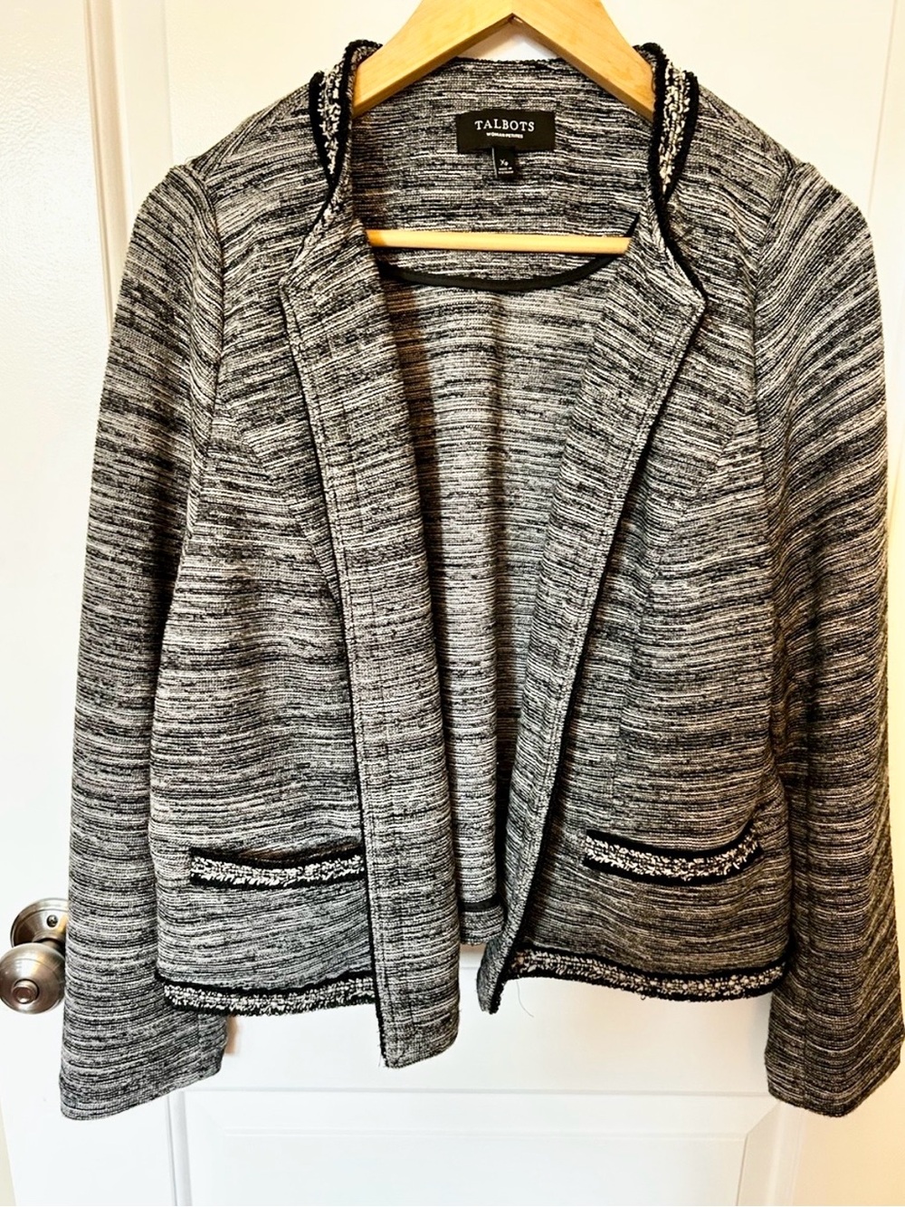 TAKBOTS Black & Gray Marled Open-Front Blazer